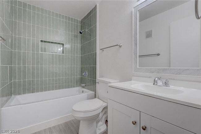 Photo - 3060 Tarpon Unit 204