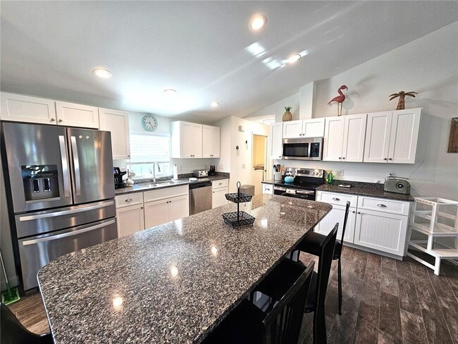 Photo - 7436 Michael St