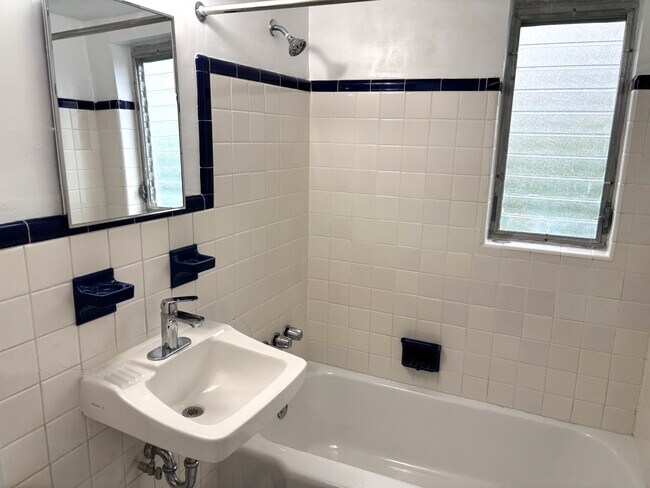 Photo - 444 Malaga Ave Unidad Apt 2