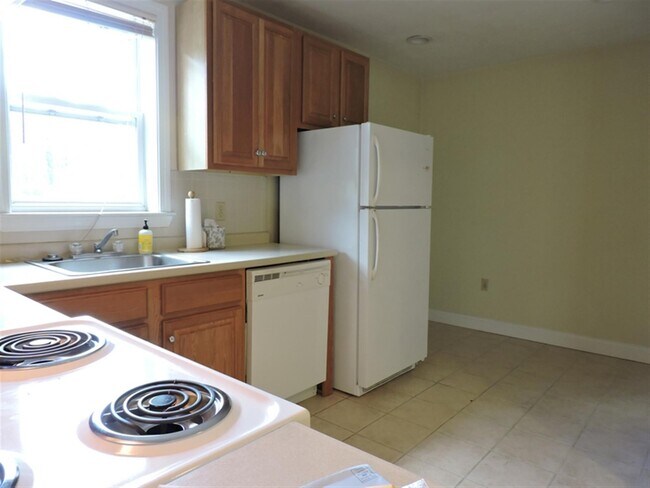 Photo - 454 Green St Unit 9