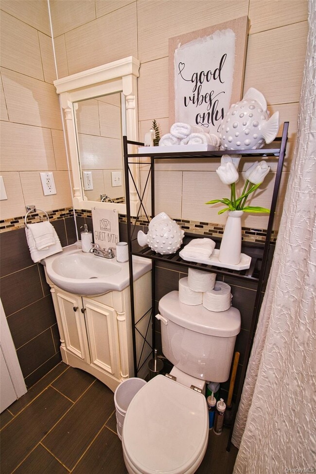 Photo - 180 Montauk Ave.