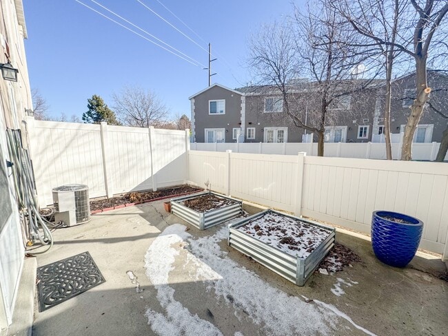 Photo - 52 Kensington Pl