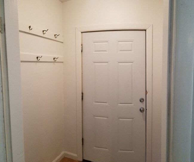 Photo - 1 bedroom, 1 bathroom duplex in Ashton wit...