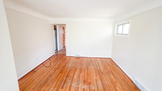 Photo - 3914 McKinley St