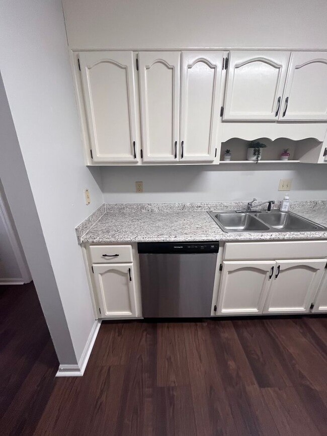 Photo - Old Charleston Circle (1003)