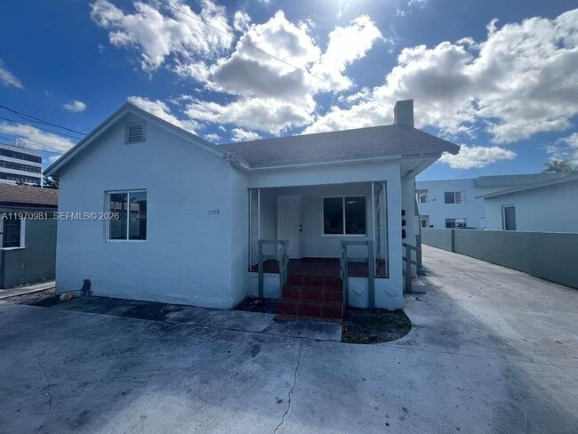 Building Photo - 2758 SW 3rd St