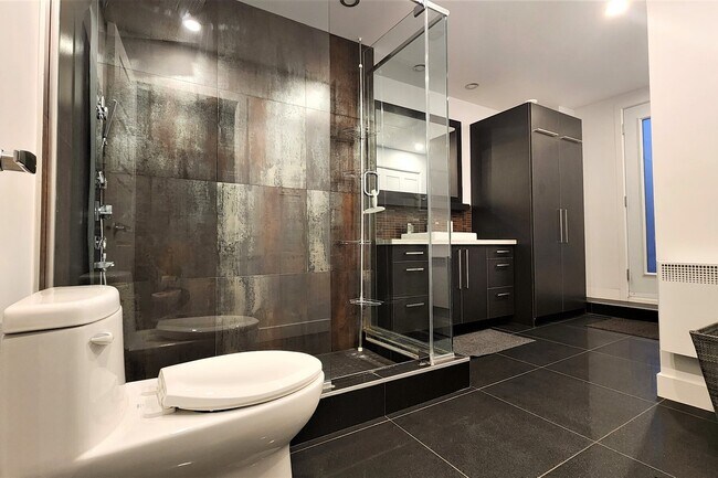 Photo - 1033 Rue Berri Unité 3