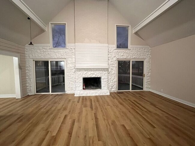 Photo - 2135 Turnpike Rd