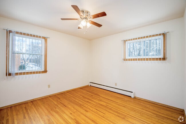 1BR,1BA - 510SF - Bedroom