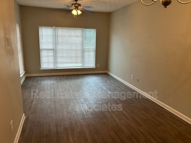 Building Photo - 1768 Carrington Dr Rental