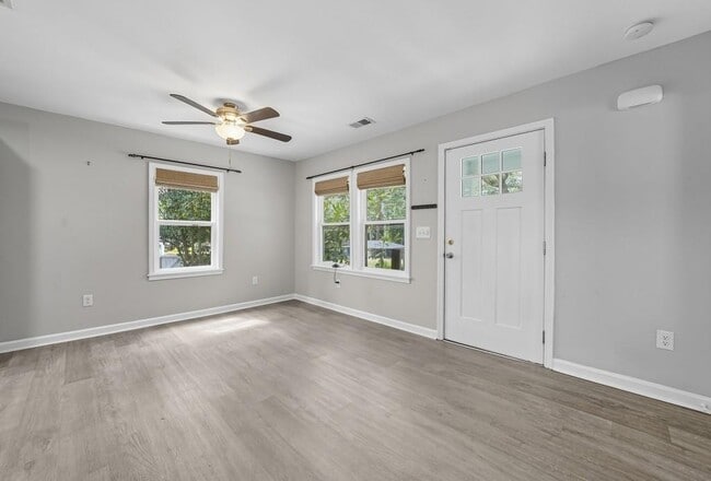 Photo - 2490 Barge Rd SW