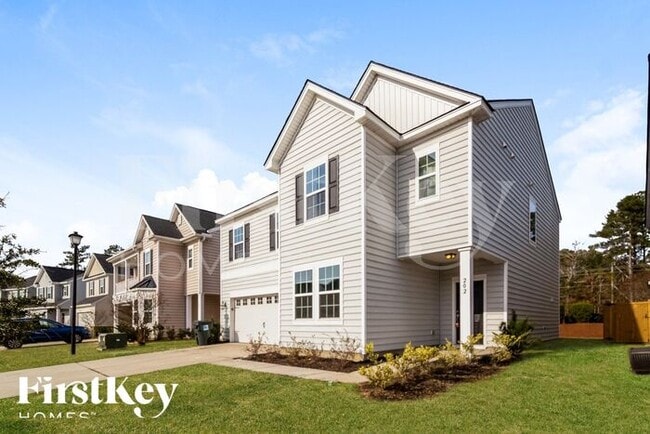 Photo - 202 Swamp Creek Ln