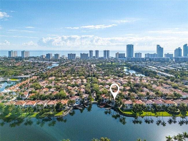 Photo - 1500 Shoreline Way