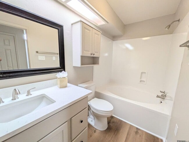 Photo - 5233 BUTTERCREEK LN, j2 Unit j2