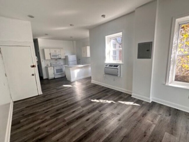 5036 Walnut St Unit 3FL