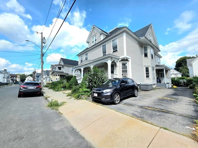 Photo - 32 Burtt St Unit 2