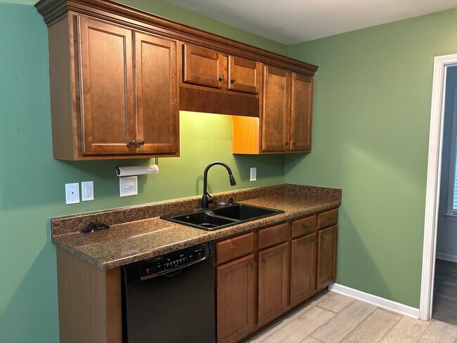 Photo - 117 Carolina Forest Drive, Goldsboro, NC 2...