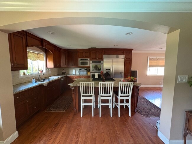 Photo - 5327 Valley Ridge Ave