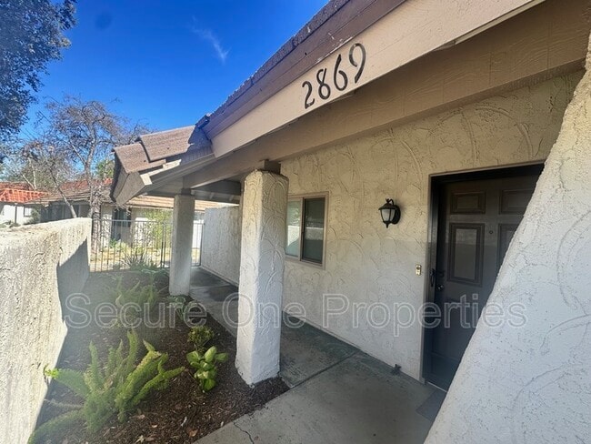 Photo - 2869 Instone Ct