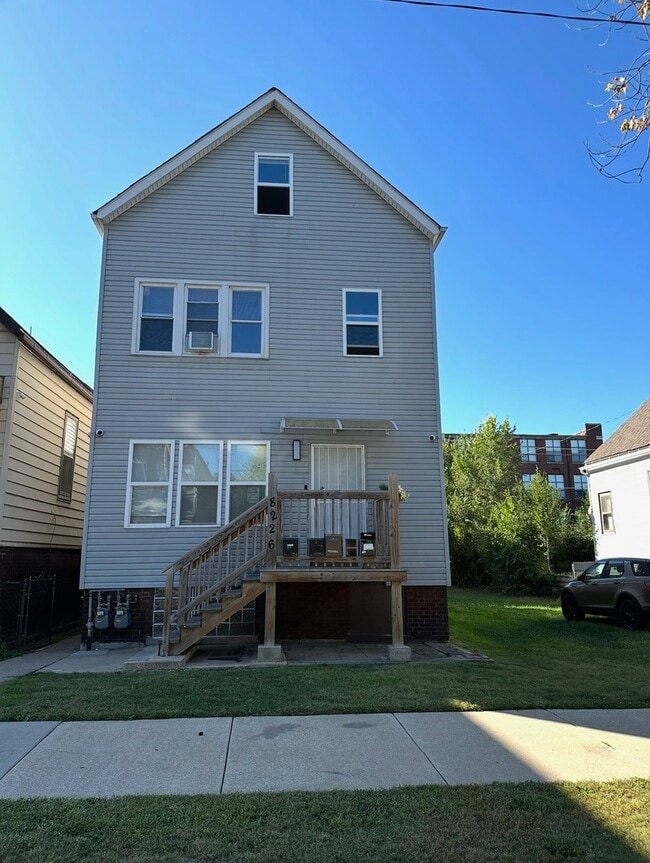 Building Photo - 8226 S Brandon Ave Unit 1F