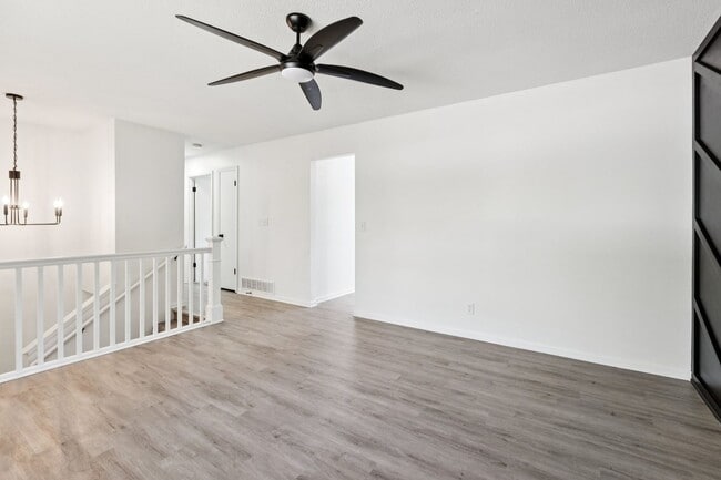 Photo - Updated Lincoln 3 Bedroom!!