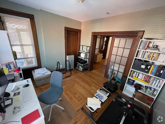 Building Photo - 119 Olive St Unit 2nd Floor Rental