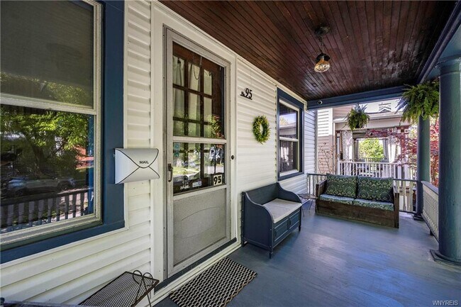 Photo - 95 Russell St