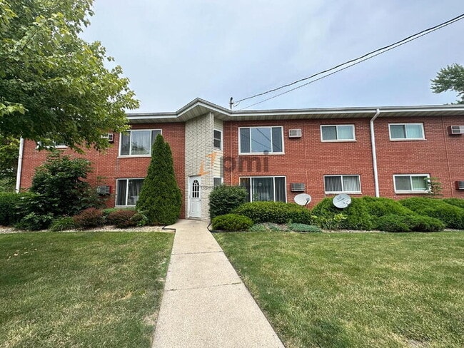 Building Photo - 105 Harrington Ave Unit Apt 11