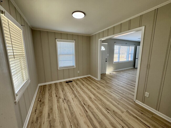 Photo - 17456 Lucas Ferry Rd