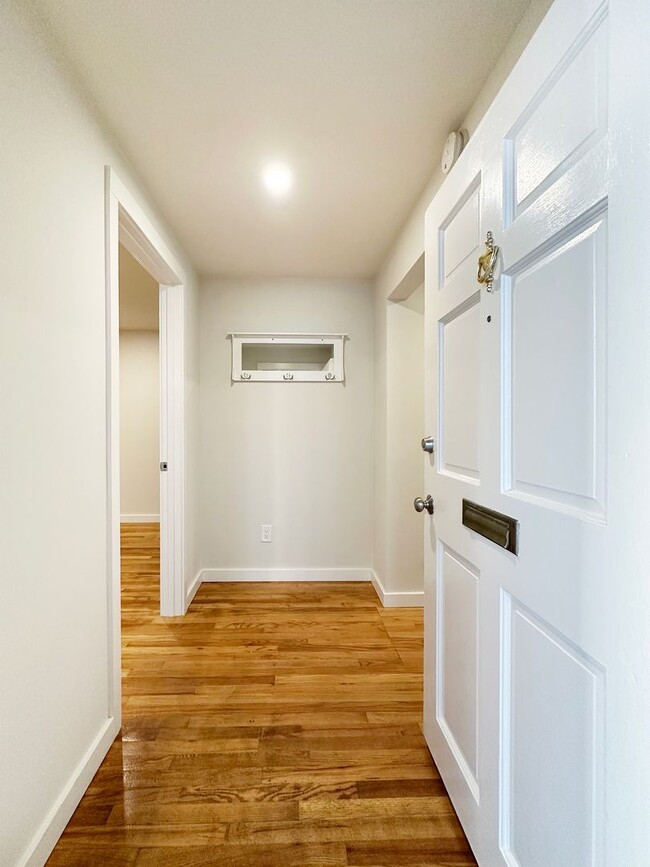 Photo - 1Bd/1Ba Seattle Duplex