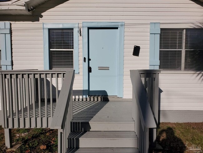 Photo - 1215 N C St
