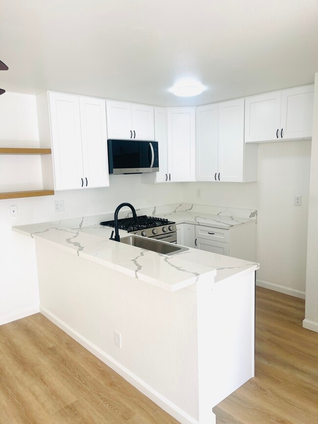 Photo - 518 Oak St Unit 518 Oak St.   7