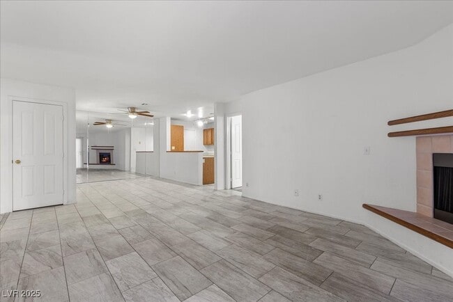 Building Photo - 2623 S Durango Dr Unit 102