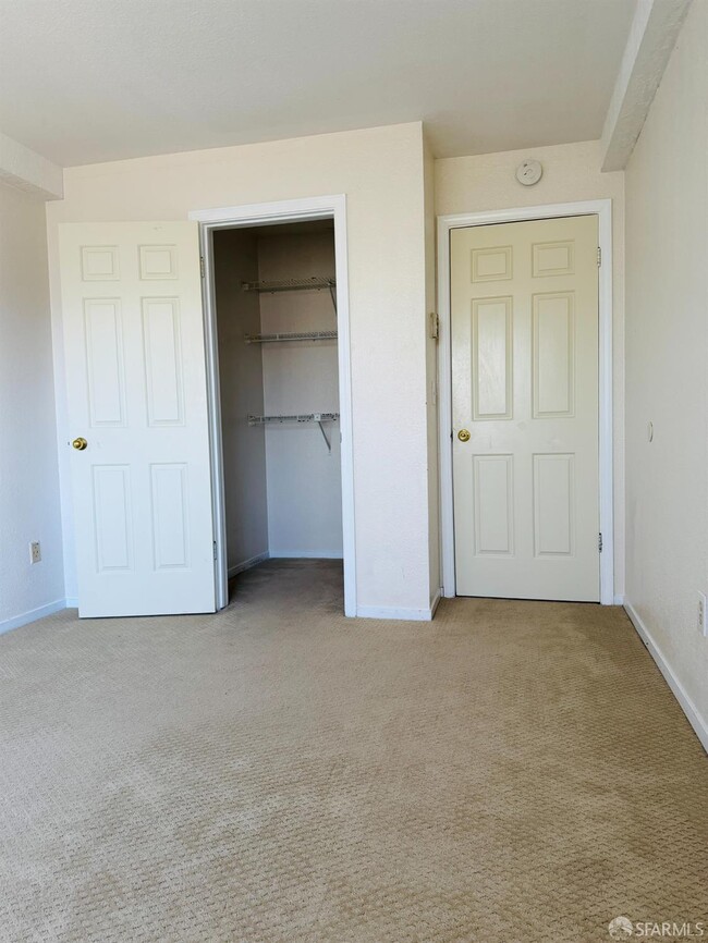 Photo - 930 Mission Rd