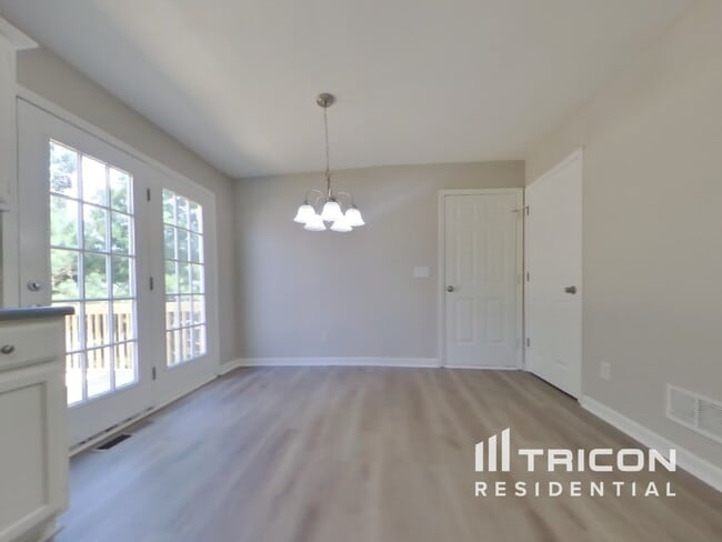 Photo - 504 Hillcrest Cross Rd