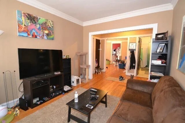 Photo - 1917 W Winnemac Ave Apartment Unit 3