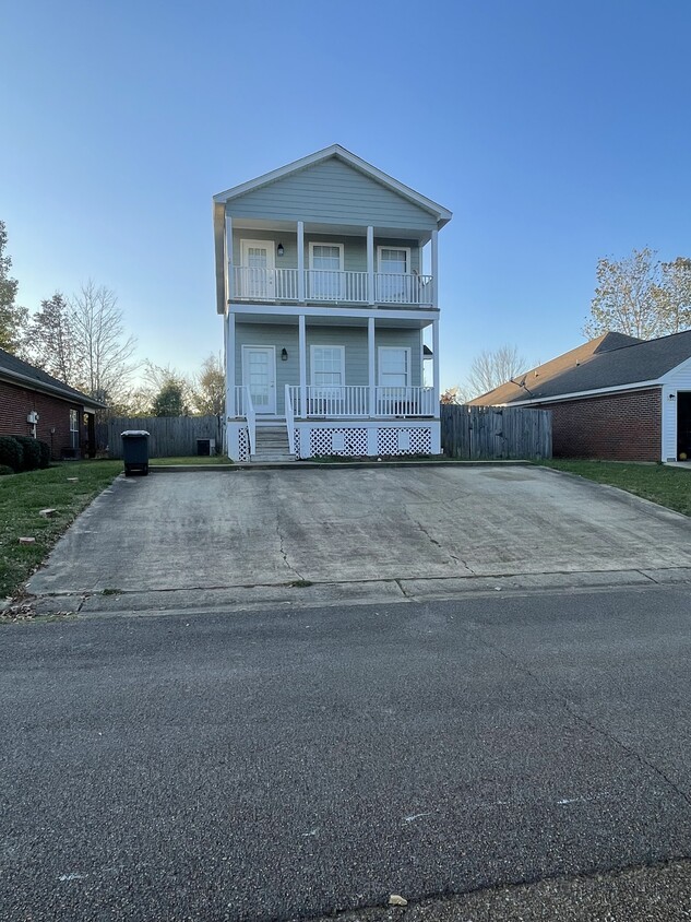 Photo - 105 Tomlinson Dr (Starkville, MS)