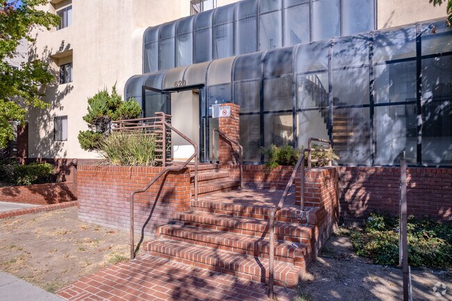 Entrance - 620 N Louise St