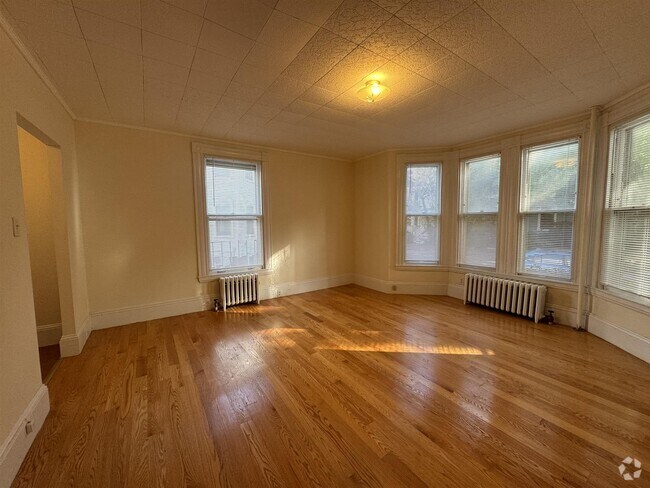 Building Photo - 379 Harvard St Unit 1 Rental