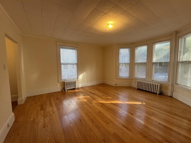 Building Photo - 379 Harvard St Unit 1 Rental