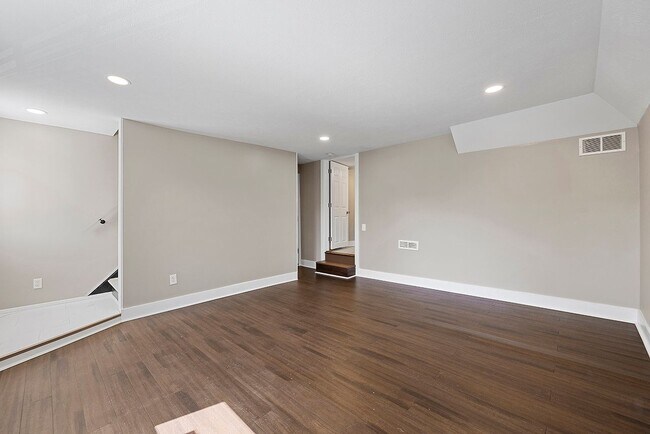 Photo - 529 Spruce St