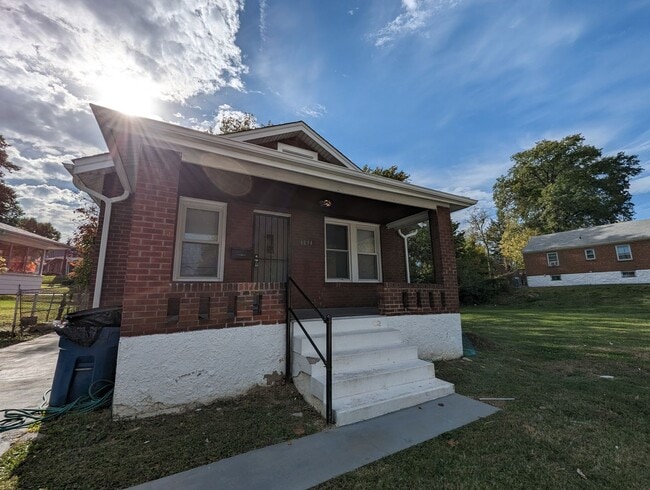 Building Photo - A Fresh New Start! Rental