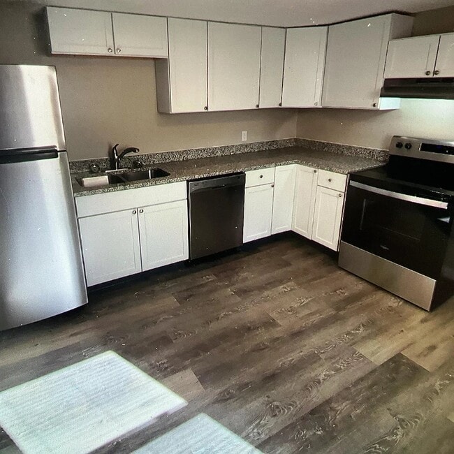 Photo - 355 Ripley Ave