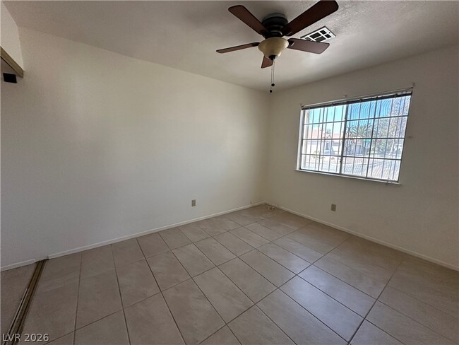 Building Photo - 1585 Rowan Tree Dr