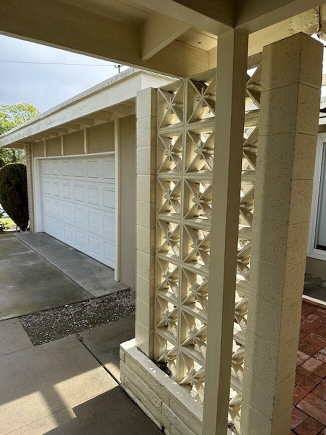 Photo - RANCHO PALOS VERDES 3 BDRM/2 BATH HOME FOR LEASE!