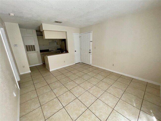 Photo - 2550 N Alafaya Trail Unit 6211