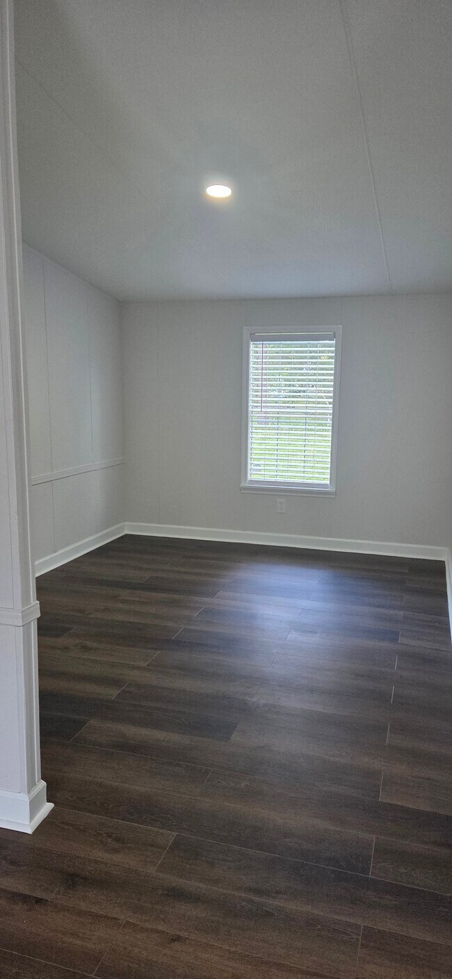93 Huckaberry Ln