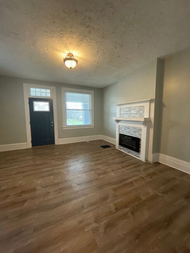 Photo - 931 E Whittier St Unidad 931 E. Whittier Street