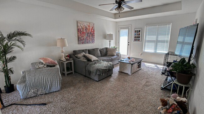 Photo - 710 NW Scenic Ln