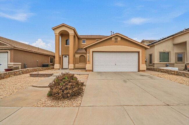 Building Photo - 2-story 3 bed 2.5 bath with loft home in Northeast El Paso